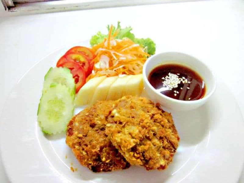 หมูทอดเกล็ดขนมปัง