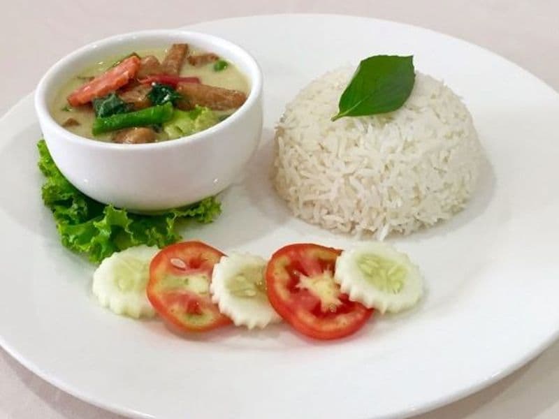 Green Curry Tempeh with Red Rice