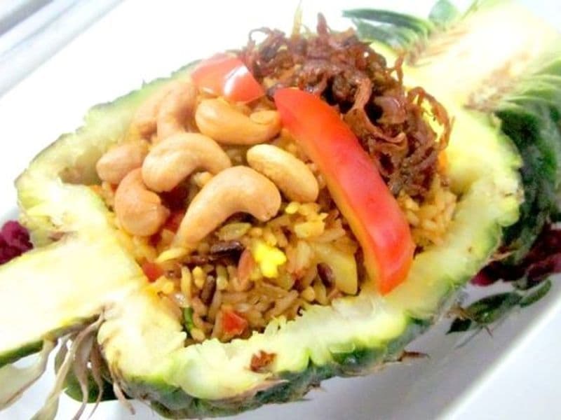 Fried White Rice with/in Pineapple