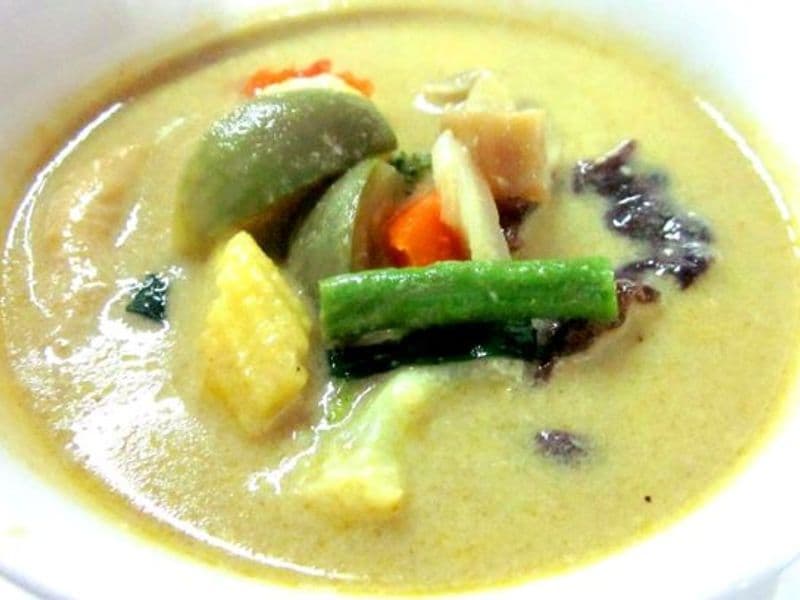 Green Curry Paste with Mixed Vegetables