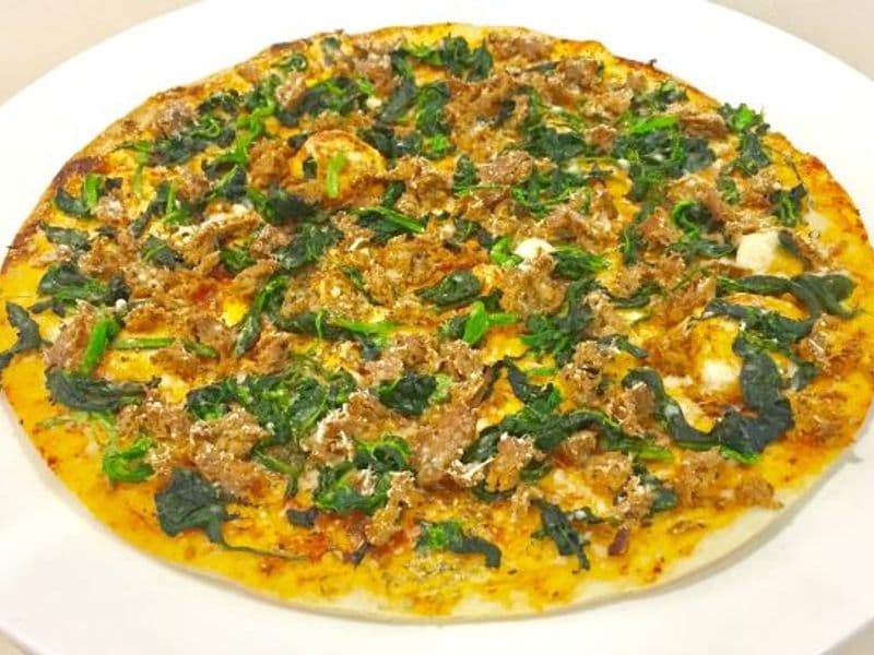 Spinach Pizza with Shiitake Mushrooms